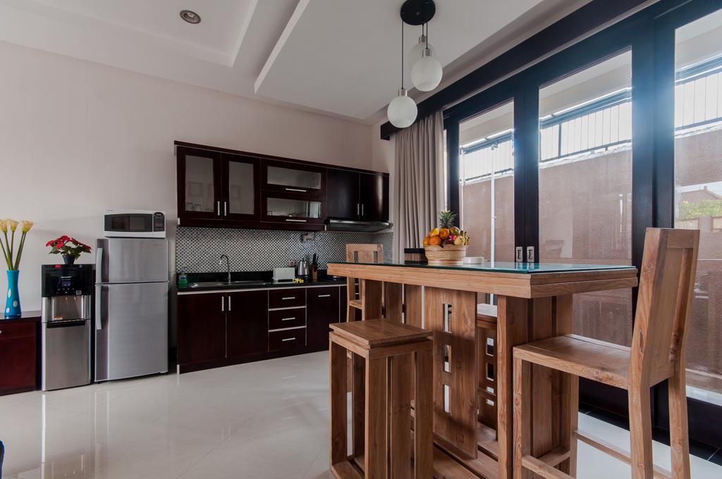 Villa Gayatri 塞米亚克 客房 照片