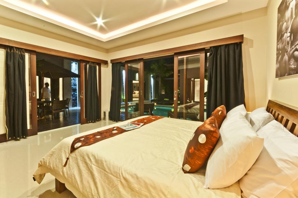 Villa Gayatri 塞米亚克 客房 照片