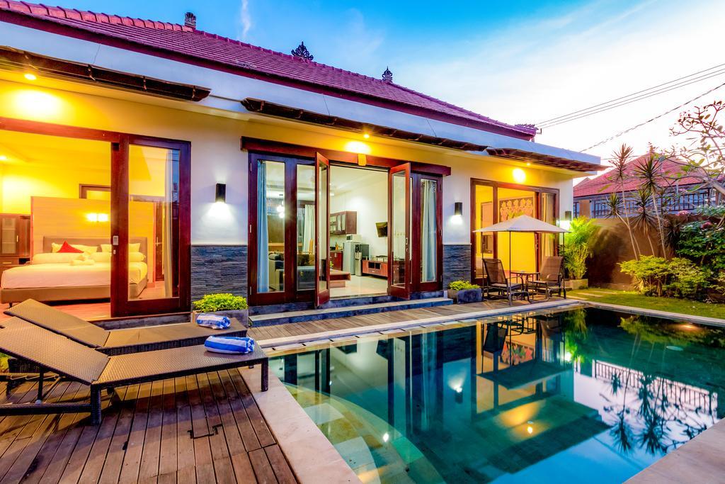 Villa Gayatri 塞米亚克 外观 照片