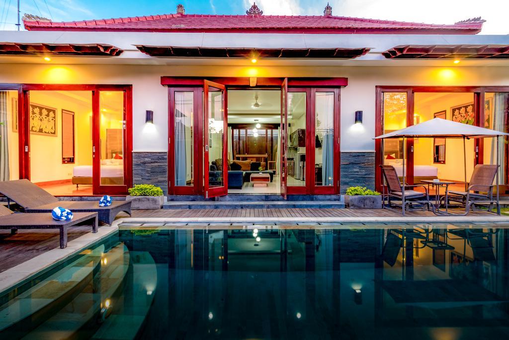 Villa Gayatri 塞米亚克 外观 照片