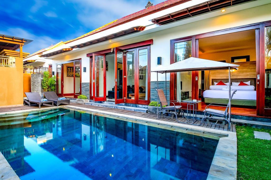 Villa Gayatri 塞米亚克 外观 照片