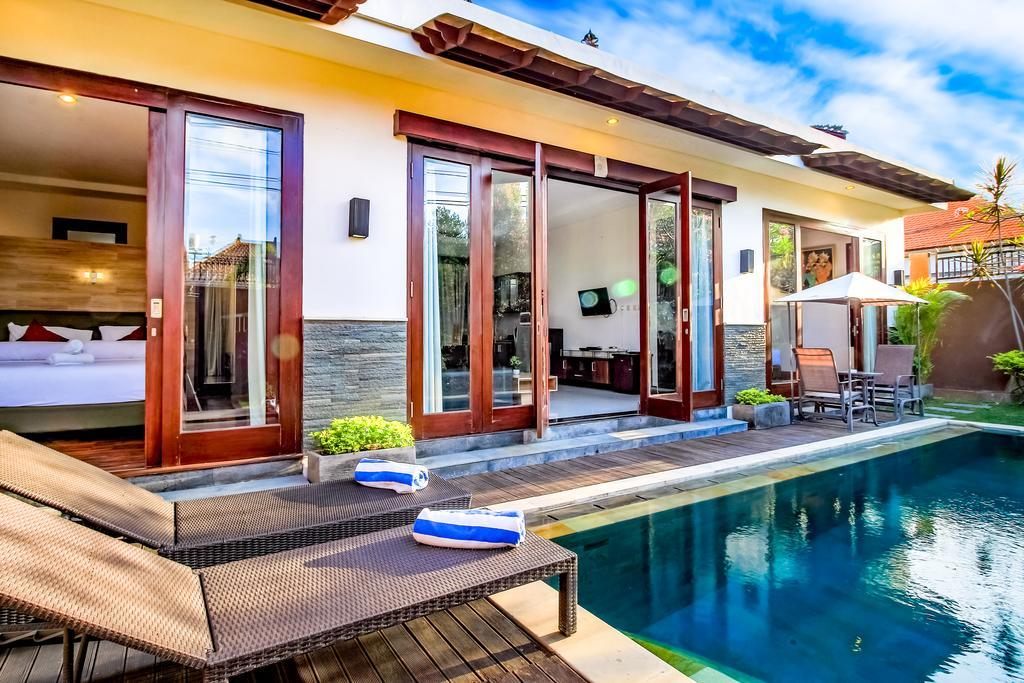 Villa Gayatri 塞米亚克 外观 照片