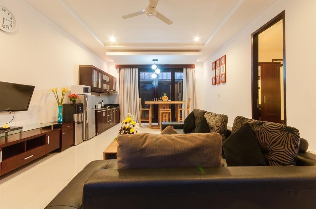 Villa Gayatri 塞米亚克 外观 照片