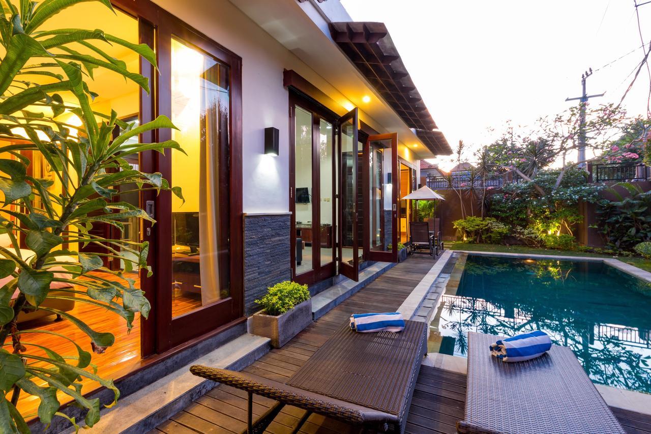 Villa Gayatri 塞米亚克 外观 照片