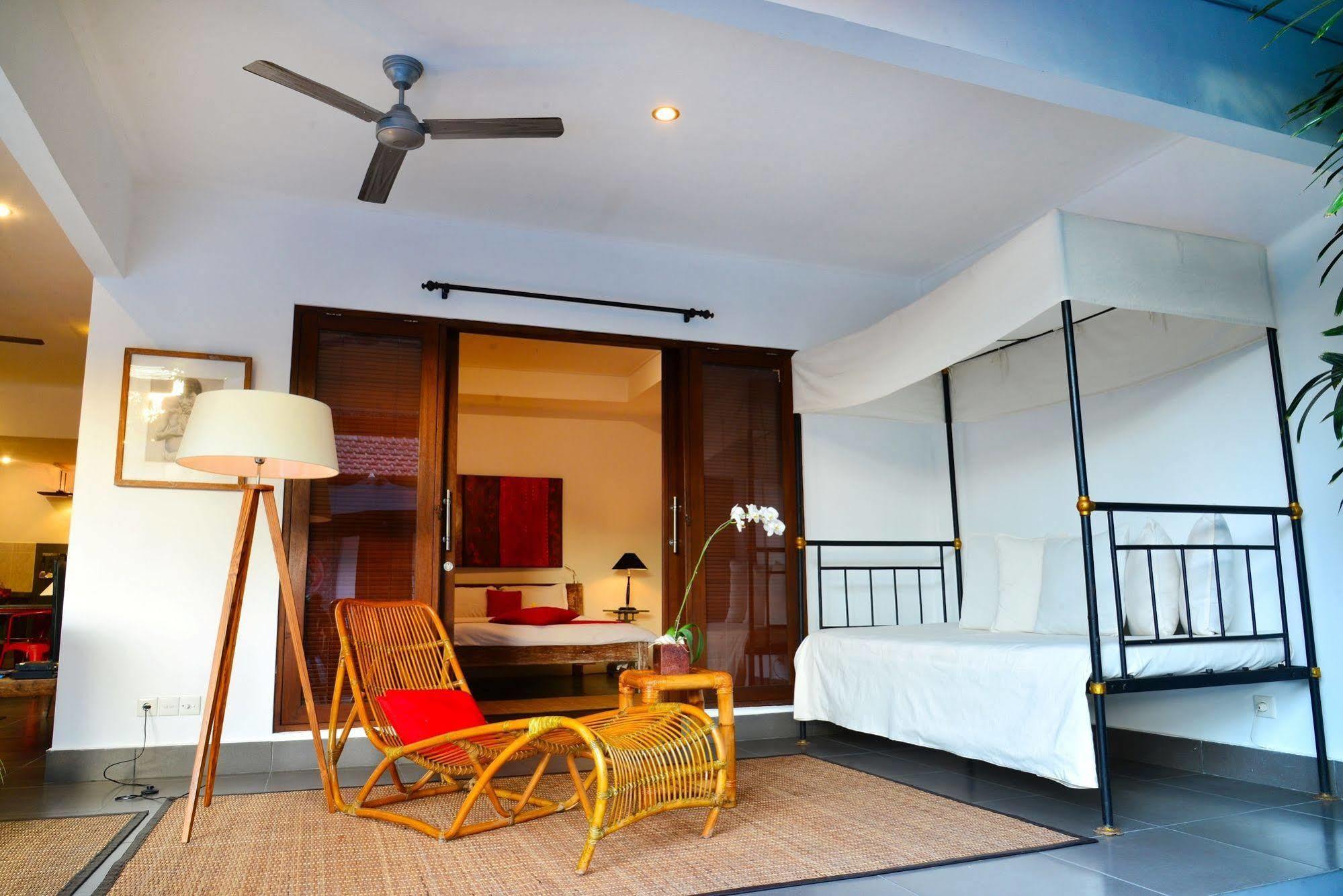 Villa Gayatri 塞米亚克 外观 照片